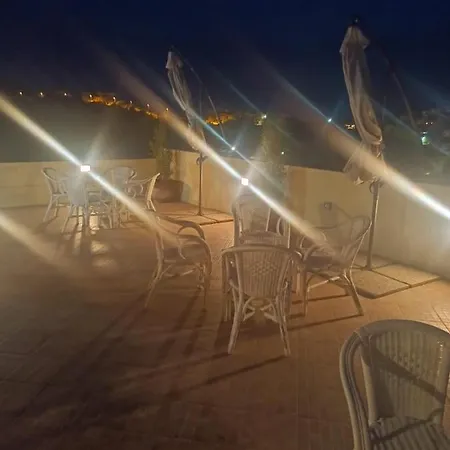 L'attico לינה וארוחת בוקר 3*